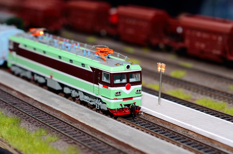 緑の車体の鉄道模型